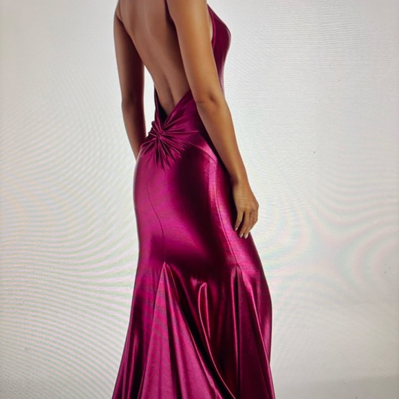 The Secret Dress by Alyce - Picture 4 of 6